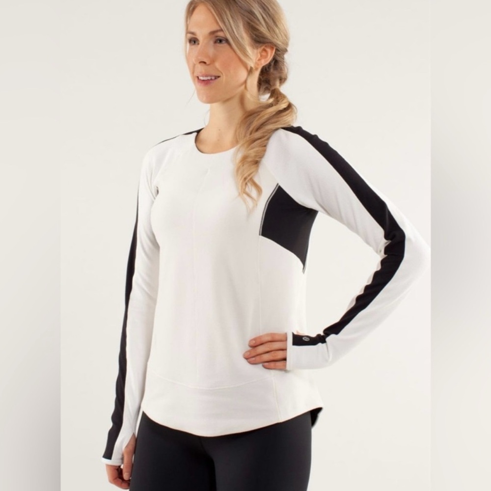 Lululemon Run: Bold In The Cold Long Sleeve Polar Cream / Black - Rare!